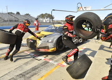 Schon im Vorjahr ging es bei den 8h von Laguna Seca in der Box zur Sache