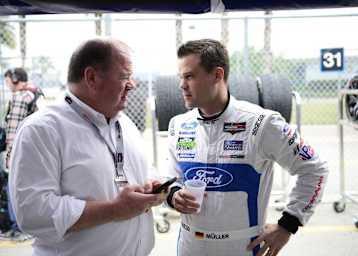 Chip Ganassi (li.) mit seinem Piloten Dirk Müller