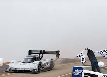 Romain Dumas siegt im VW I.D. R Pikes Peak