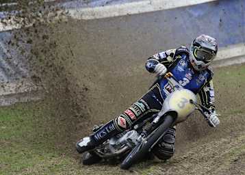 Richard Hall wuchs auf Grasbahnen auf