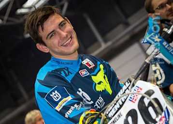 Hier lag eine Verwechslung vor: Dies ist Kevin Winkle und nicht Moritz Schittenhelm