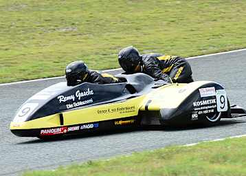 Schlosser/Hofer liegen nach dem Training an erster Stelle