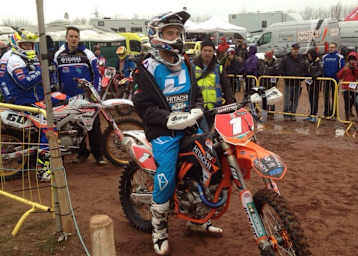 Shaun Simpson führt in der britischen Motocross-Meisterschaft