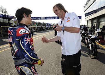 2010 in Brünn beim Red Bull-Rookies-Cup: Arthur Sissis mit Gustl Auinger