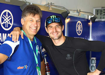 Michael Galinski (li.) mit seinem Fahrer Matej Smrz