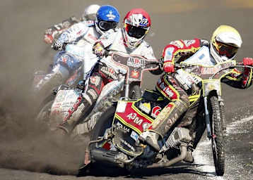 Stralsund: David Bellego vor Nicklas Porsing, Kacper Gomolski und Joel Andersson