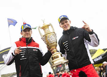 Die neuen Rallye-Weltmeister Martin Järveoja (li.) und Ott Tänak