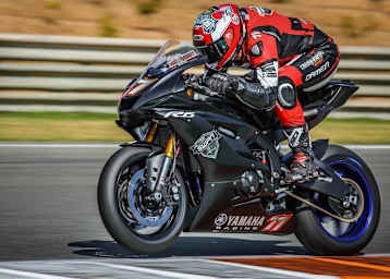 Wayne Tessel bei Testfahrten mit der Yamaha R6