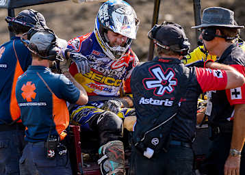 Bereits nach seinem spektakulären Sturz war klar, dass sich Tomac in Thunder Valley verletzt hatte