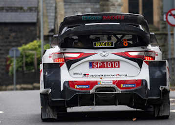 Siegt auch mit kleinerem Heckflügel – Toyota-Pilot Ott Tänak in Wales 