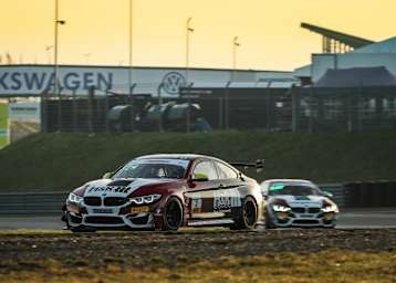 Der BMW M4 GT4 von Michael Schrey und Gabriele Piana ist das Meister-Auto der ADAC GT4 Germany 2020
