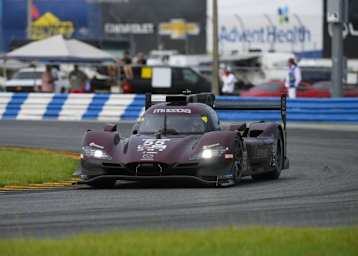 Der Mazda DPi von Jonathan Bomarito und Harry Tincknell in Daytona