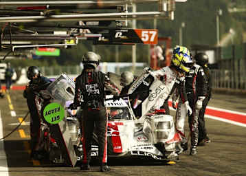 Der Rebellion R13 in der Boxengasse von Spa-Francorchamps