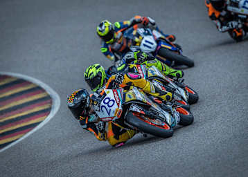 Lennox Lehmann ist in dieser Saison mit der Startnummer 1 anstelle der 28 unterwegs