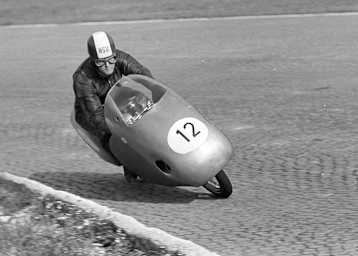 Eines der letzten Fotos von Rupert Hollaus, das in Monza 1954 aufgenommen wurde
