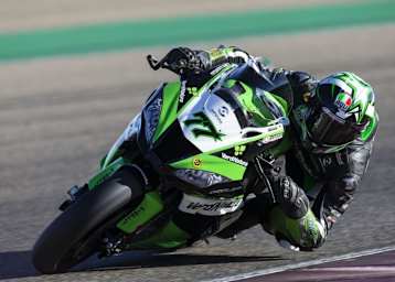 Der Top-Speed der Kawasaki-ZX10RR ist nicht gut, sagt Max Scheib