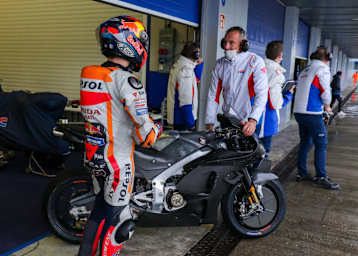 Stefan Bradl im Januar 2021 in Jerez