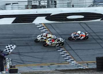 Zieleinlauf bei der 80. Ausgabe des Daytona 200