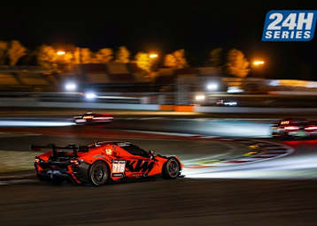 Nachtaction: Der KTM X-Bow GTX von Miguel Oliveira bei den 24h Barcelona