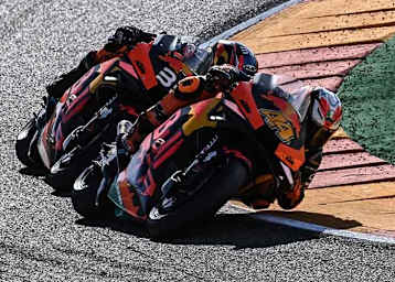 Das KTM-Duo Pol Espargaró (44) und Brad Binder fuhr auf die Plätze 12 und 11