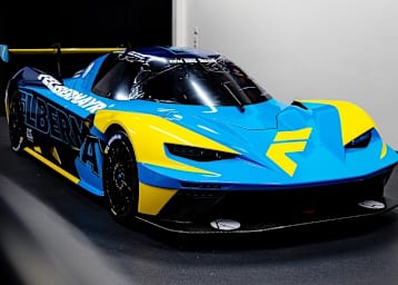 Der KTM X-Bow GTX in den Farben von Felbermayr