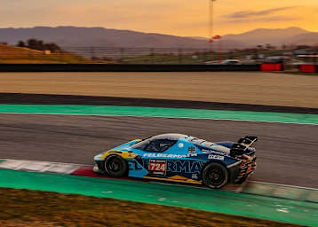 Der KTM X-Bow GTX in Felbermayr-Farben bei den 12h Mugello