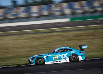 Pole-Position im ADAC GT Masters auf dem Lausitzring für den Mercedes-AMG GT3 von Toksport WRT