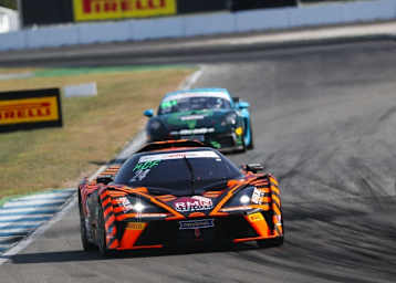 Der KTM X-Bow GT4 Evo von Florian Janits und Reinhard Kofler