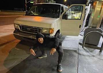 Mit diesem Transporter will Kai Haase zu den US-Supercrossrennen anreisen