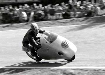 Rupert Hollaus 1954 auf der Solitude mit einer NSU 125