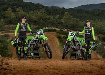 Ben Watson (#919) und Romain Febvre (#3) sind die Kawasaki-Werksfahrer 2022 im neuen Team von Kimi Räikkönen