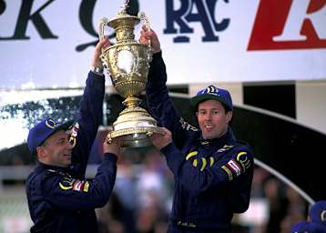 Derek Ringer (li) und Colin McRae 1995 Champions
