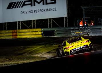 Beim 24h Rennen auf dem Nürburgring an der Spitze: Der Mercedes-AMG GT3 von Fabian Schiller, Maximilian Götz, Maximilian Buhk und Raffaele Marciello