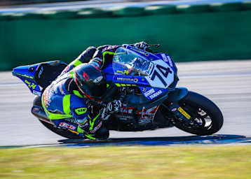 Daniel Rubin auf der Yamaha R1