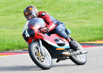 Jos Schurgers auf seiner Bridgestone