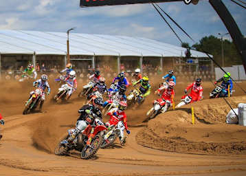 Die Fantic-Armada in Lommel mit Tuani (#3), Spies (#7) und de Dycker (#9)