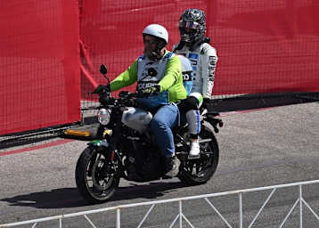 Oscar Piastri nach dem Crash