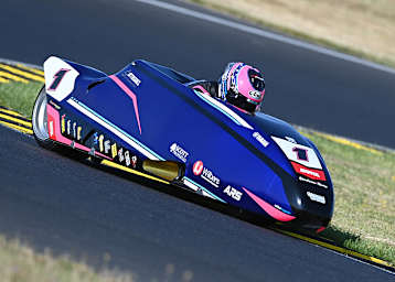 Harry Payne/Kevin Rousseau entscheiden Hauptrennen in Assen vor sich