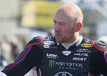 Peter Hickman kämpft immer noch mit den Nachwirkungen seines Unfalls bei der Tourist Trophy