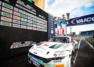 Großer Jubel bei Salman Owega und Finn Wiebelhaus