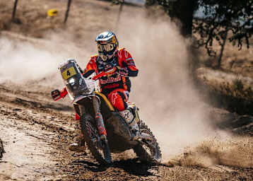 Daniel Sanders hat bisher jeden Tag der Rallye-Portugal gewonnen