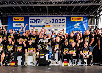 Ricardo Brink feiert Gesamtsieg