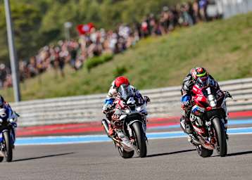 Suzuki führt in Le Castellet