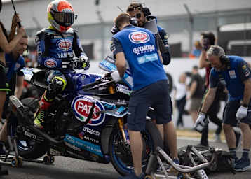 Yamaha stellt die Crews der Werkspiloten um