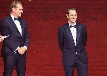 Mathias Lauda (r.) im Smoking von Papa Niki und zusammen mit Bruder Lukas