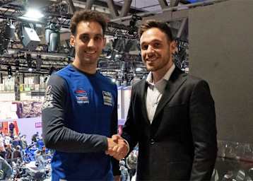 Leandro Mercado (li.) mit Niccolò Canepa von Yamaha