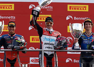 Scott Redding (mitte) lieferte in Donington Park ein starkes Wochenende ab