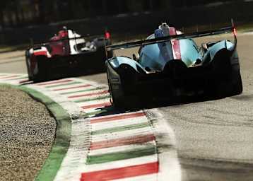 Schickes Heck von Glickenhaus 007 (vorne) und Toyota GR010 Hybrid