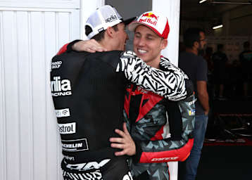 Aleix und Pol Espargaró beim Valencia-Test