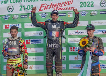 Podest in Scheeßel mit Mathieu Trésarrieu (Miite), Romano Hummel (l.) und Jacob Bukhave (r.)